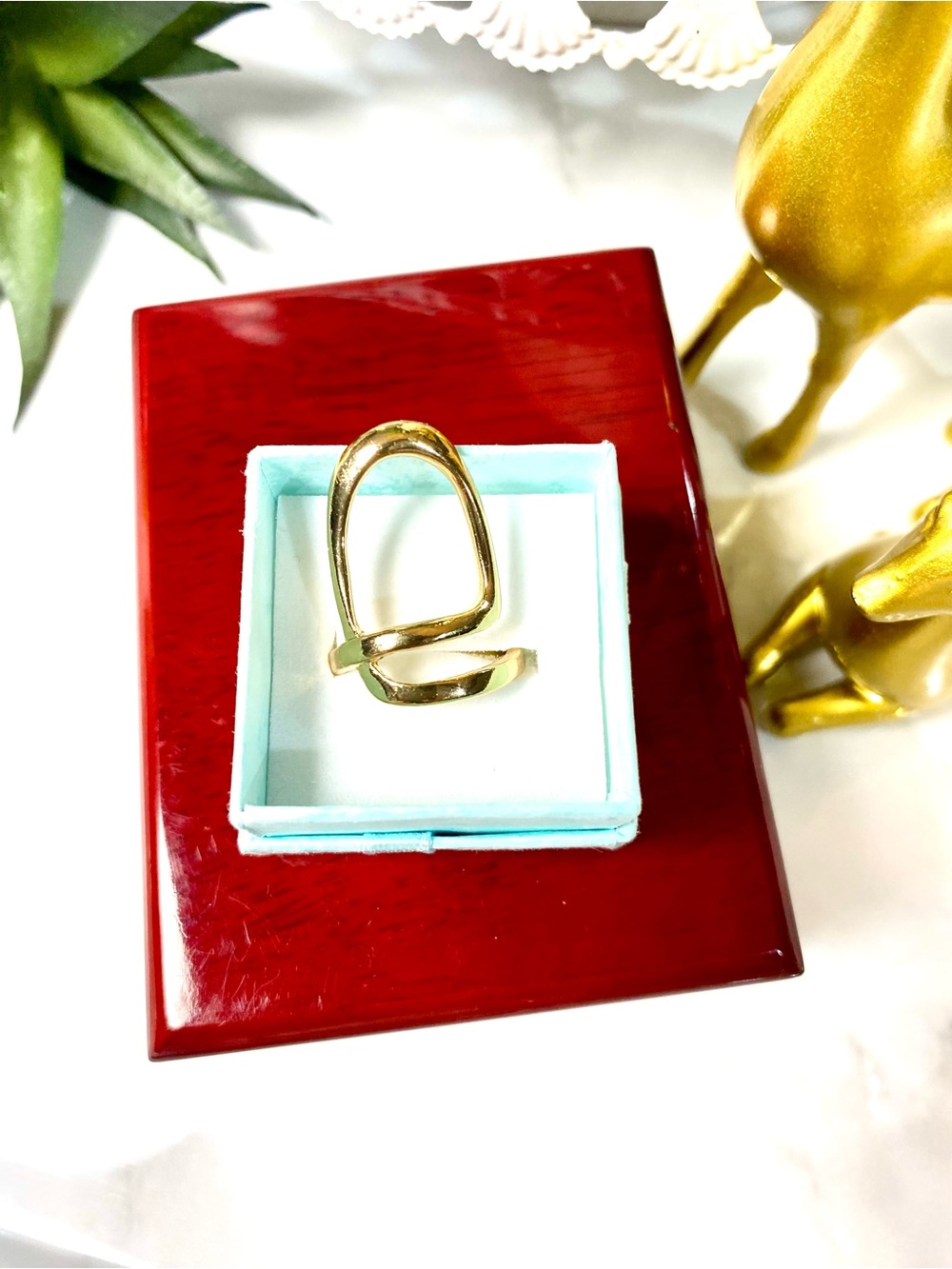 NWT Around the Bend Gold-Tone Statement Ring - Picture 6 of 6